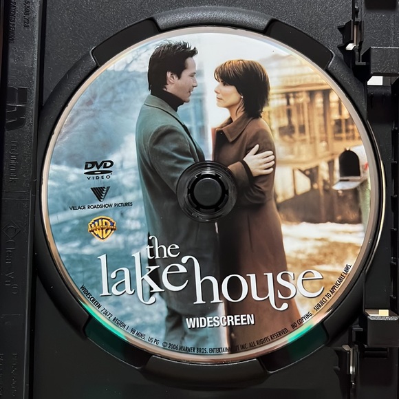 Warner Bros. | Media | Movie The Lake House Dvd Starring Keanu Reeves
